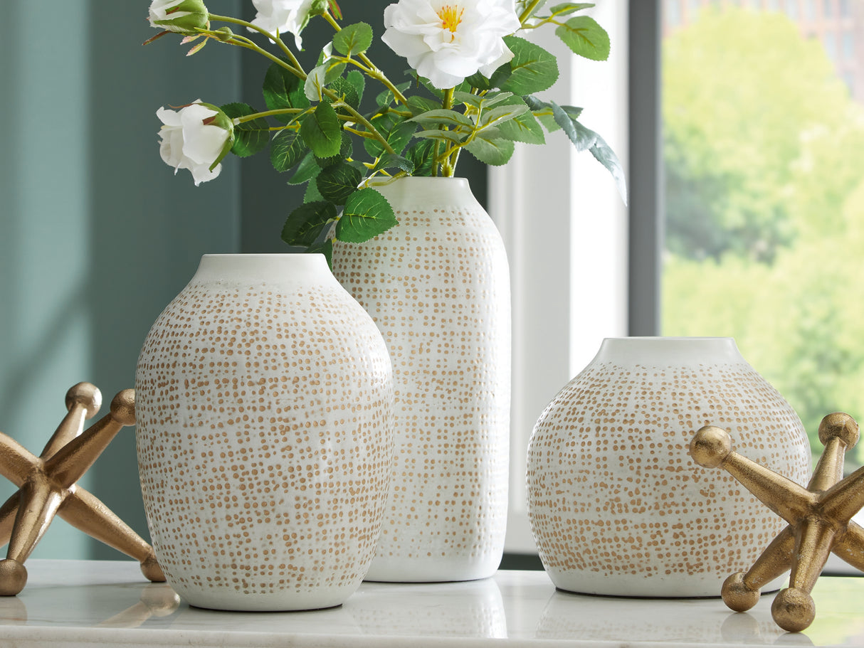 Vinburn White/Gold Finish Accessory Set (Set of 5) from Ashley - Luna Furniture