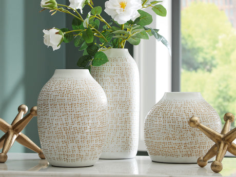 Vinburn White/Gold Finish Accessory Set (Set of 5) from Ashley - Luna Furniture