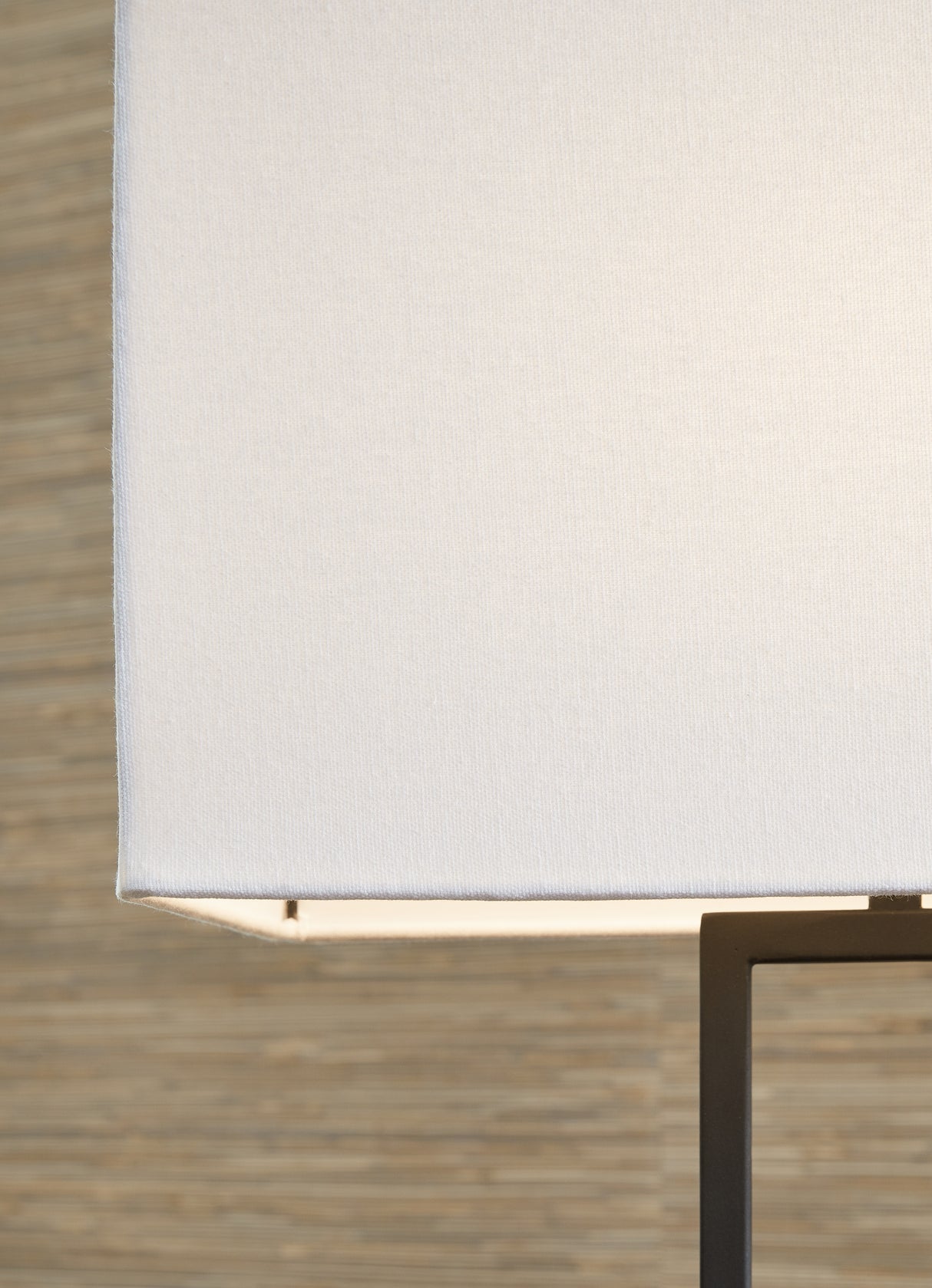 Voslen Black/Brown Table Lamp from Ashley - Luna Furniture