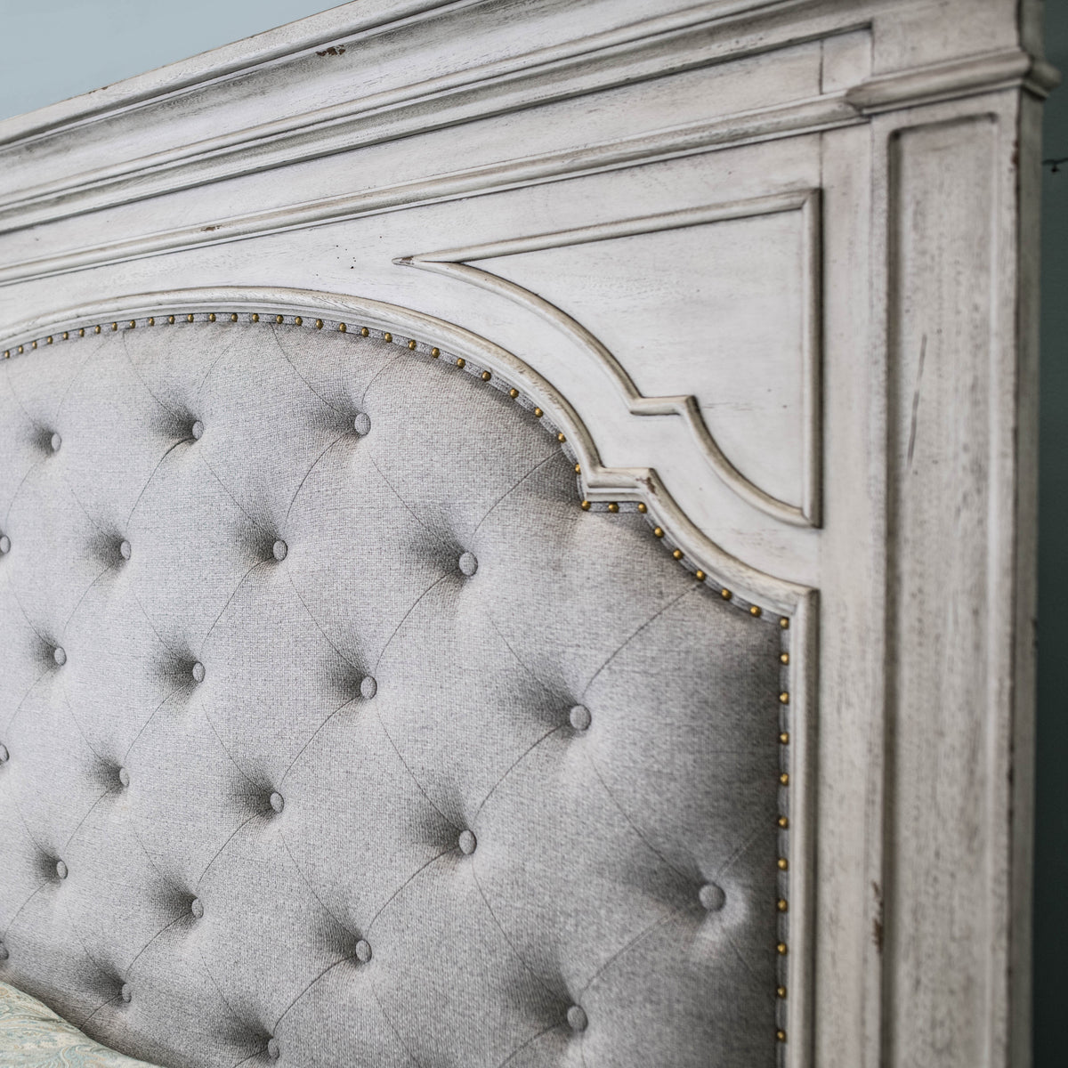 Highland Park King Bed, Cathedral White from Steve Silver - Luna Furniture