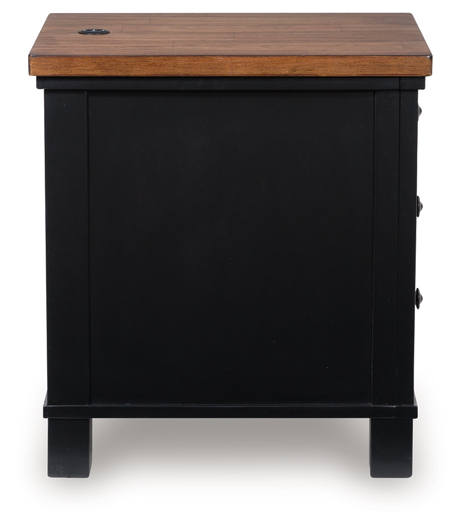 Wildenauer Brown/Black Chairside End Table from Ashley - Luna Furniture