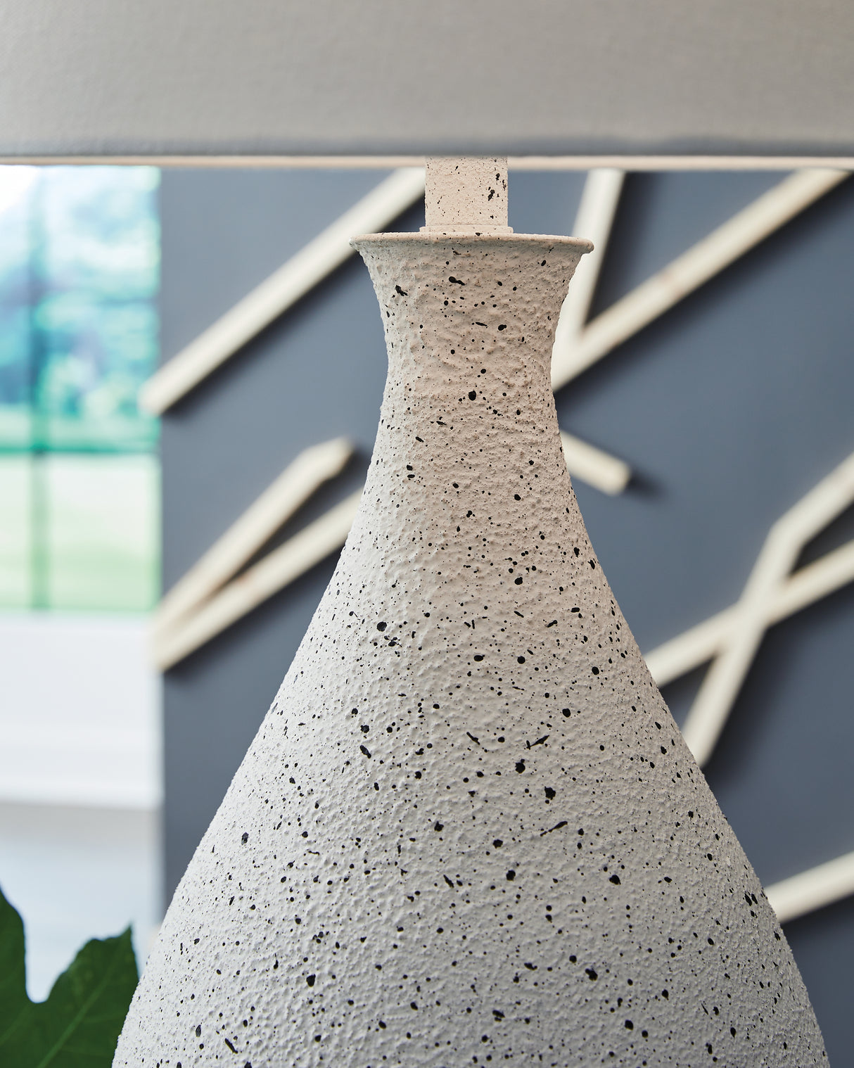 Wyattford White/Black Table Lamp from Ashley - Luna Furniture