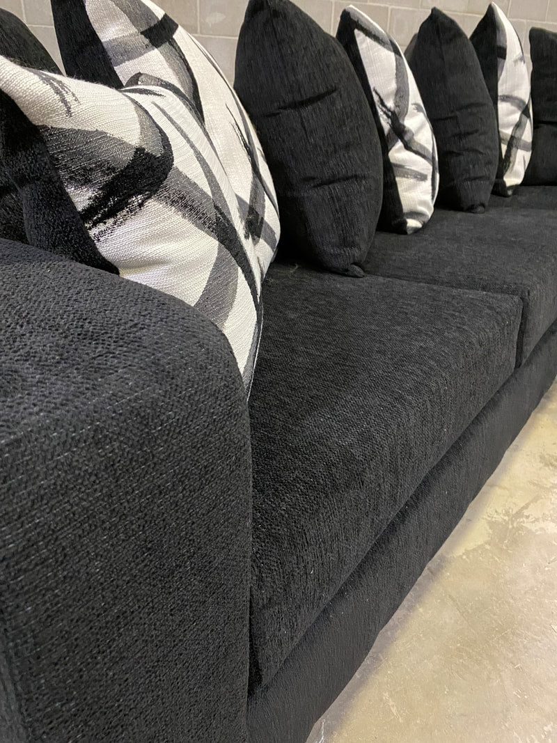 Monroe Black RAF Sectional from Happy Homes - Luna Furniture