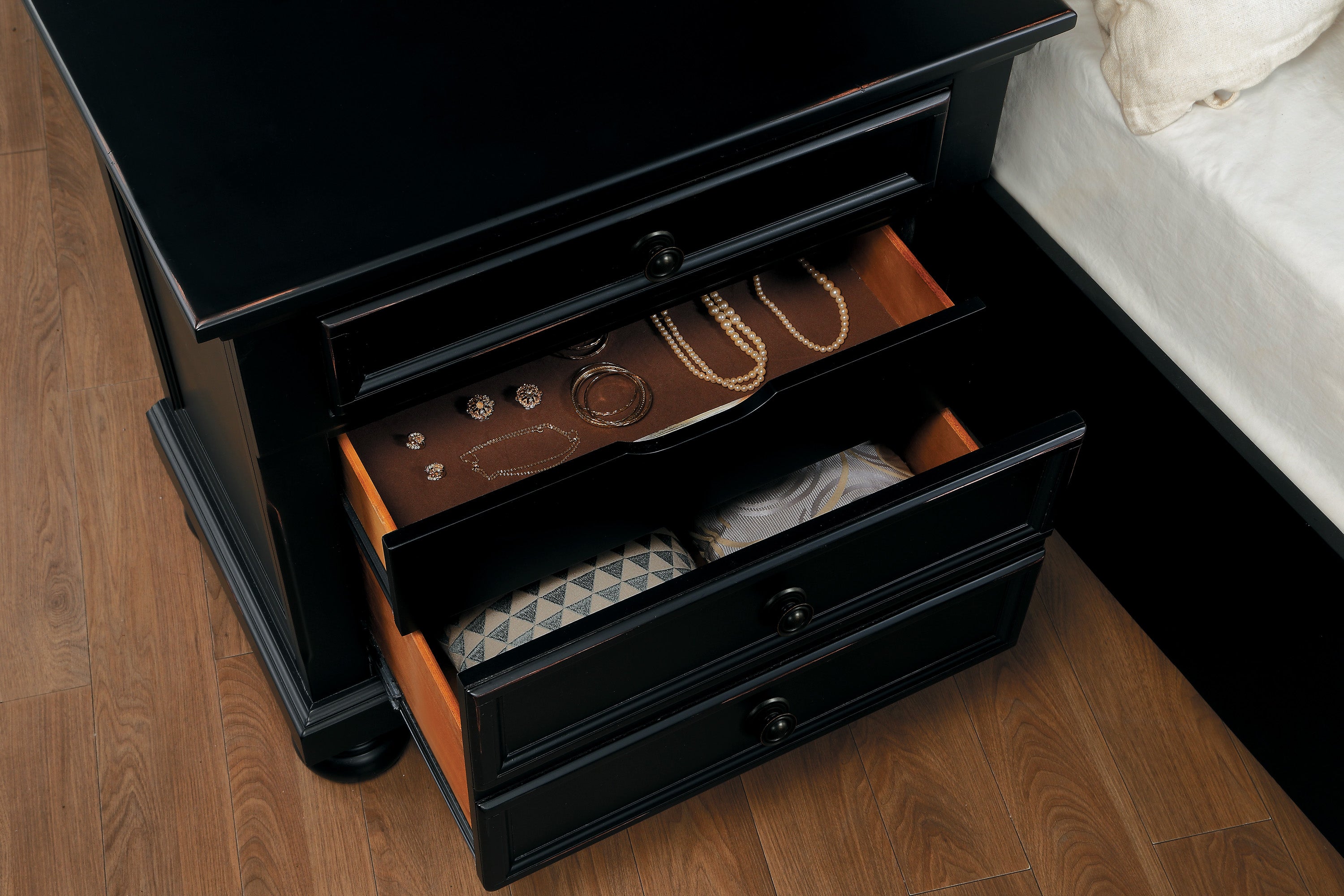 Laurelin Black Sleigh Storage Platform Bedroom Set from Homelegance - Luna Furniture