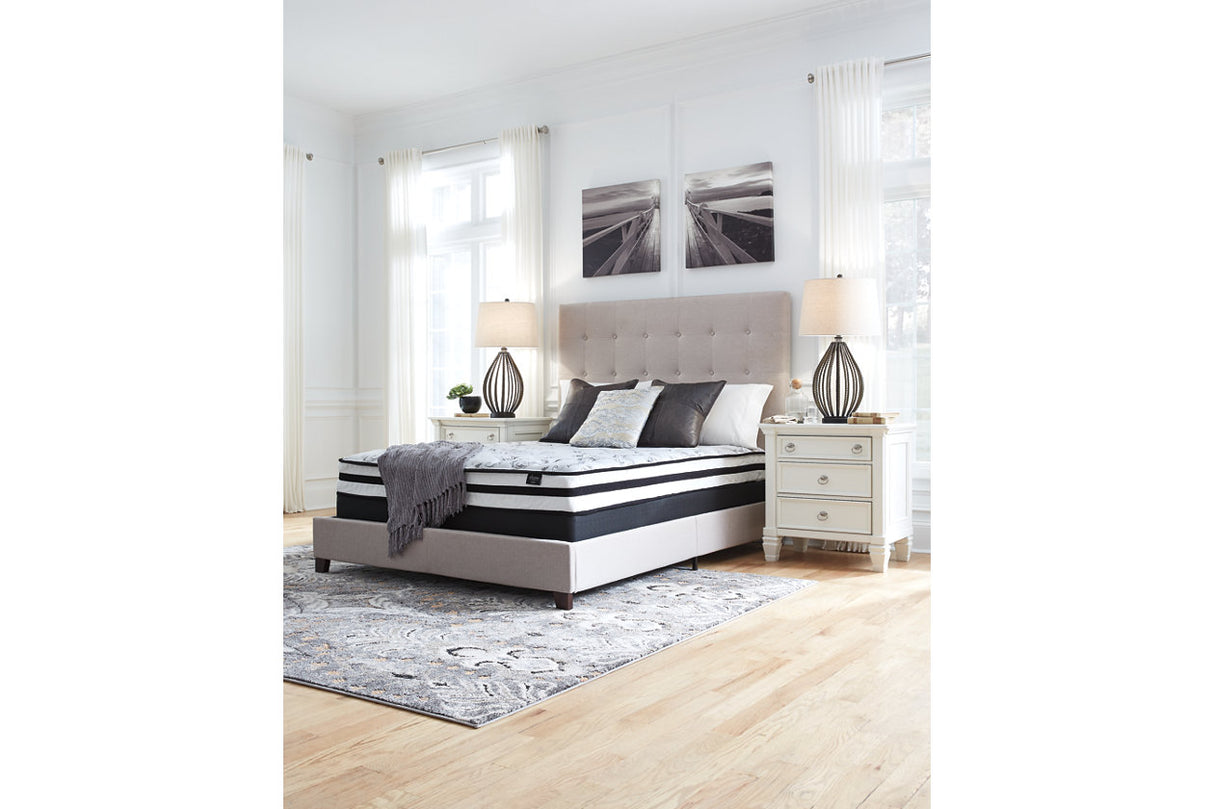 8 Inch Chime Innerspring White King Mattress in a Box from Ashley - Luna Furniture