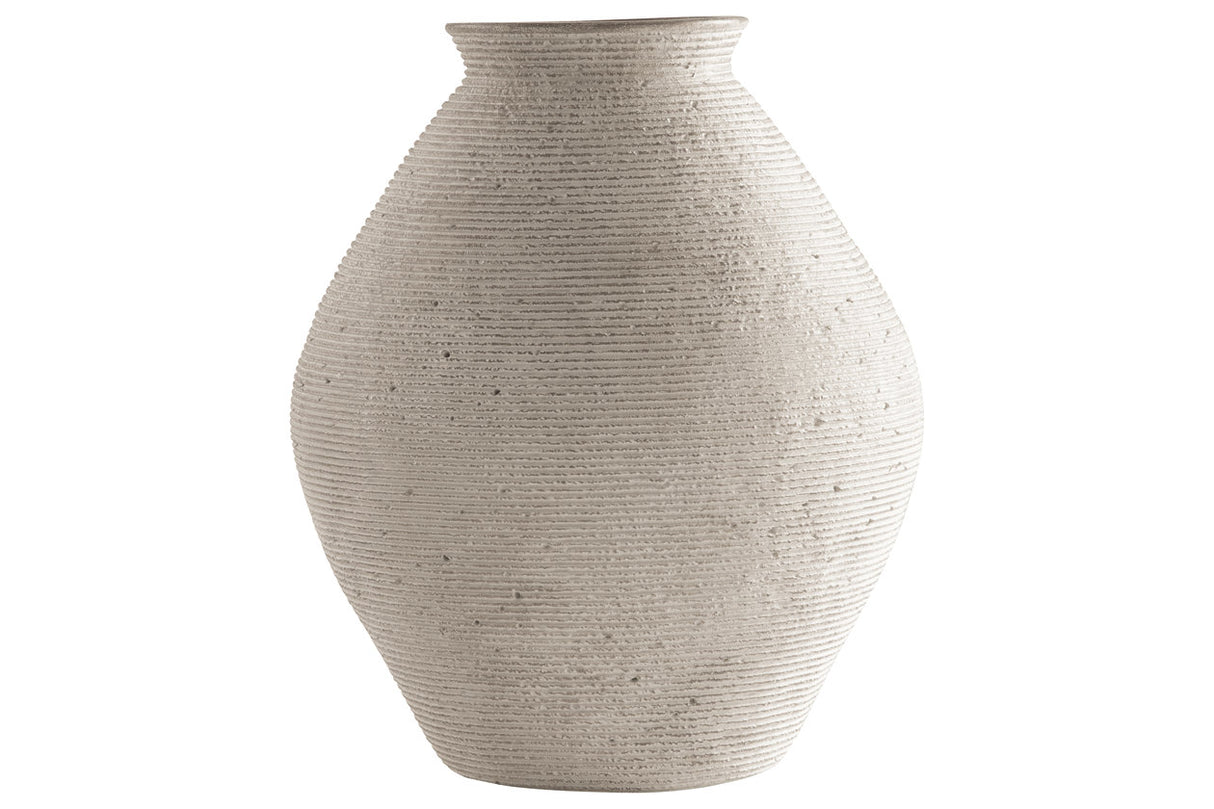 Hannela Antique Tan Vase from Ashley - Luna Furniture