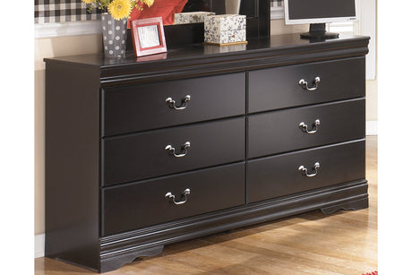 Huey Vineyard Black Dresser from Ashley - Luna Furniture
