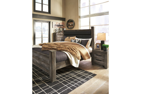 Wynnlow Gray King Poster Bed from Ashley - Luna Furniture
