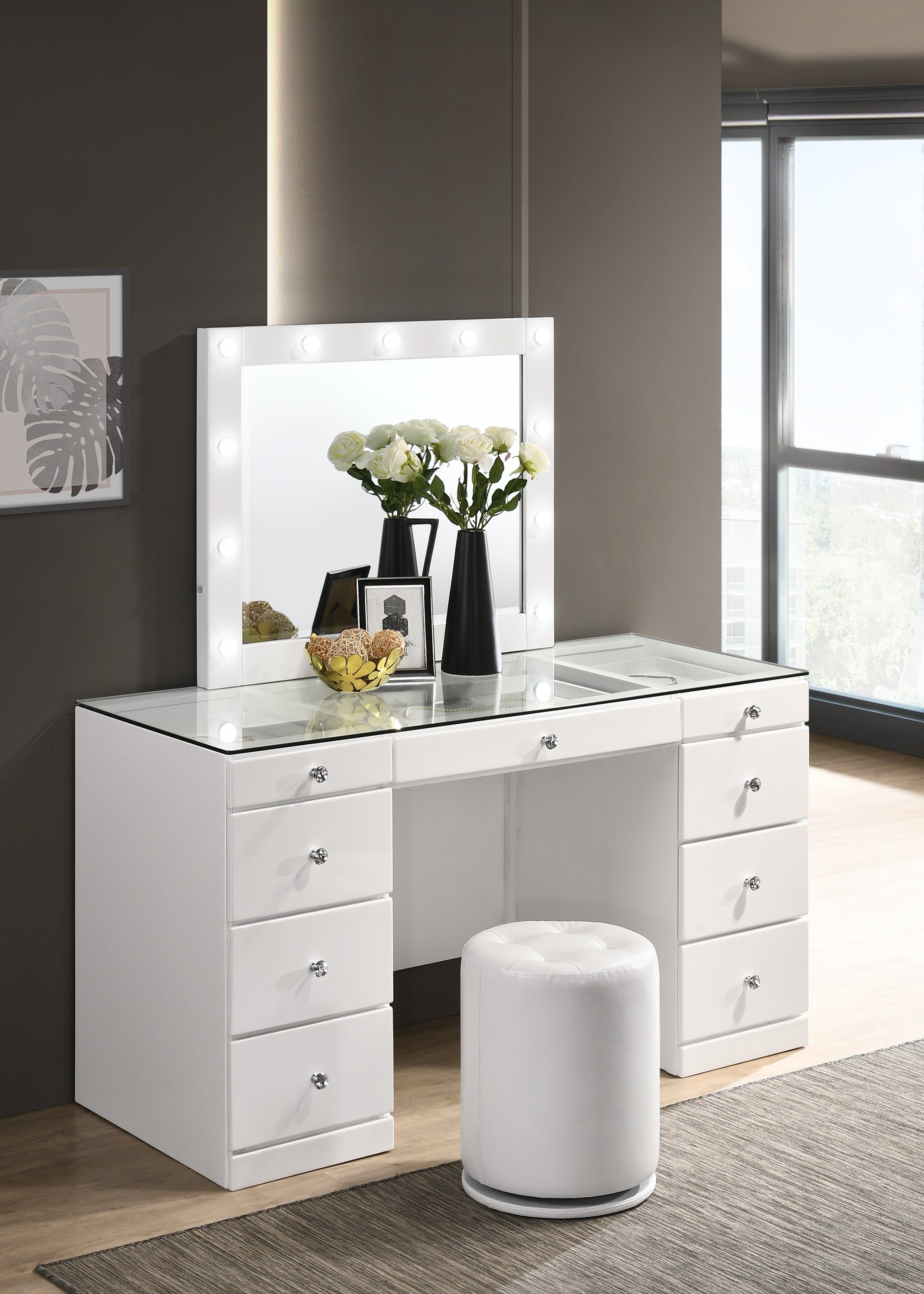 Avery White Vanity Set Lighted - Luna from Crown Mark