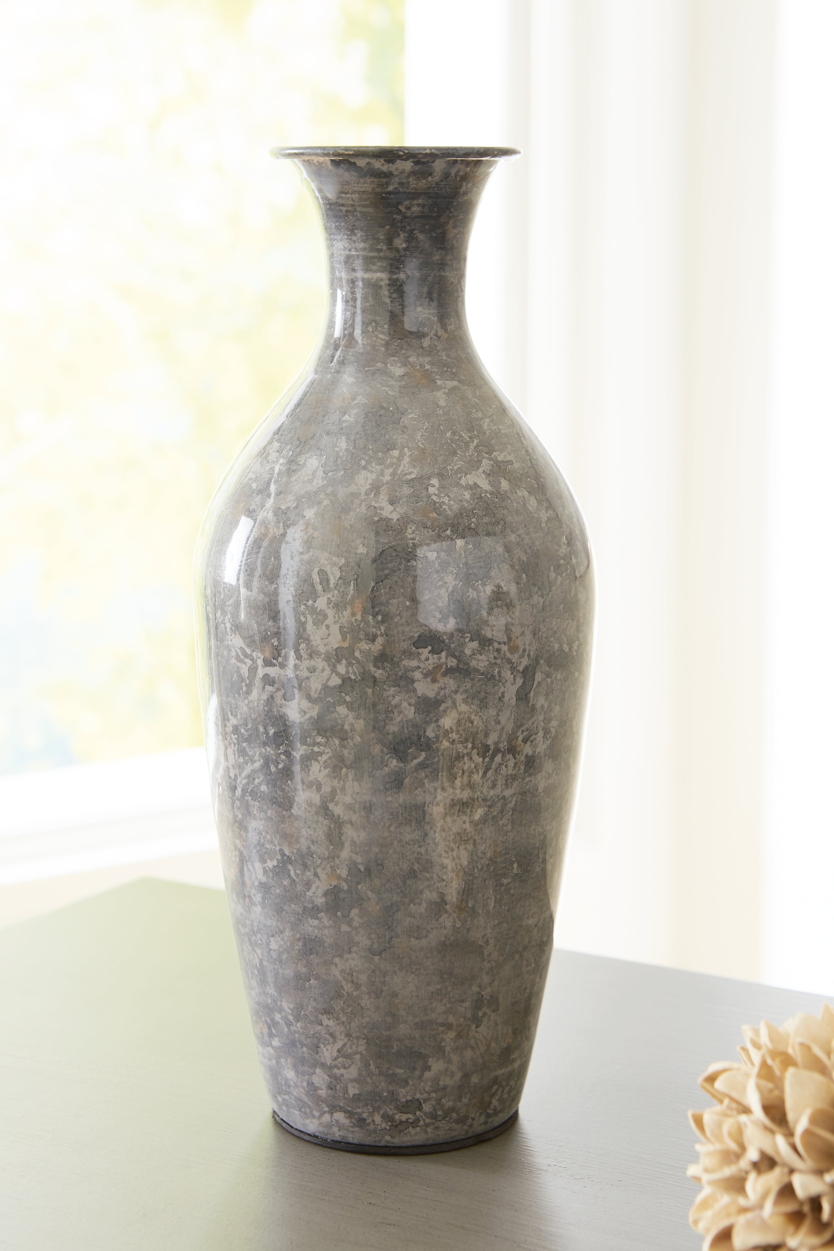 LYNGBY Radiance Vase グレー 陶磁器 Brockwich Antique Gray Vase - Luna Furniture