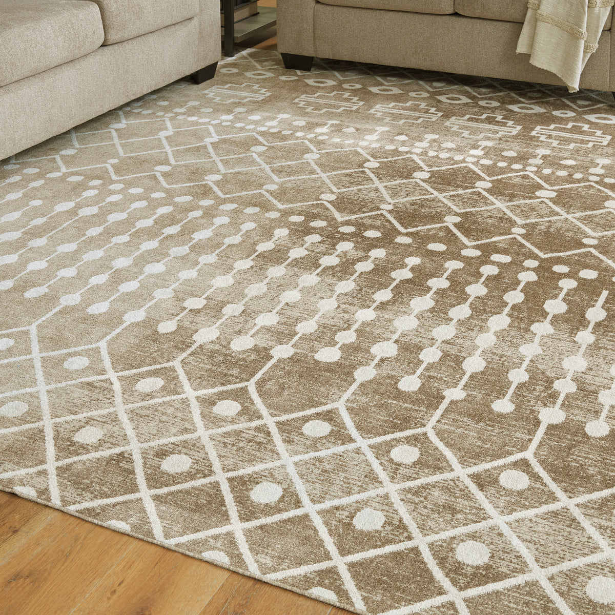 Ashley Bunchly Tan/Brown/Cream Large Rug - Luna Furniture
