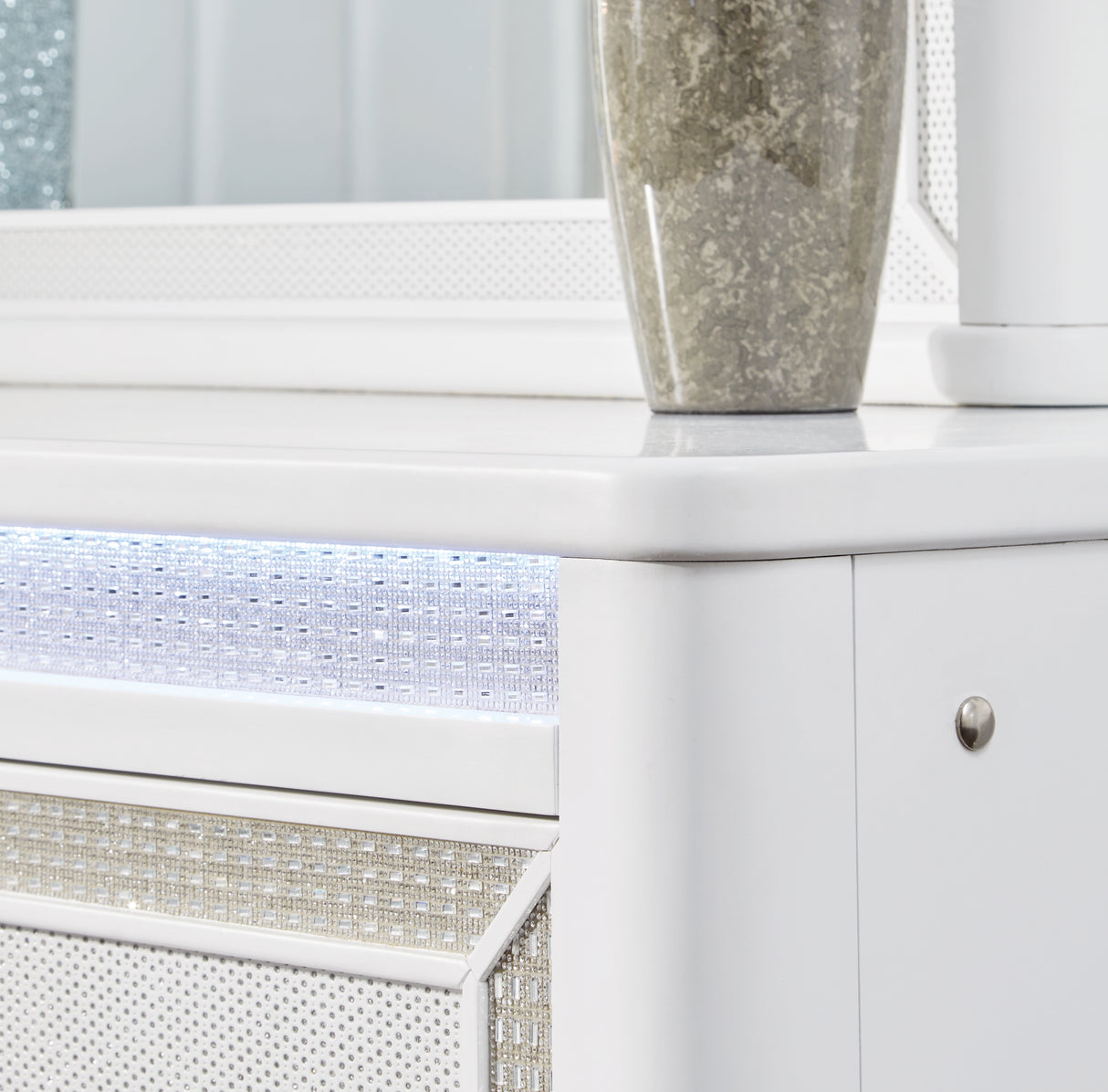 Chalanna White Dresser from Ashley Furniture - Luna Furniture