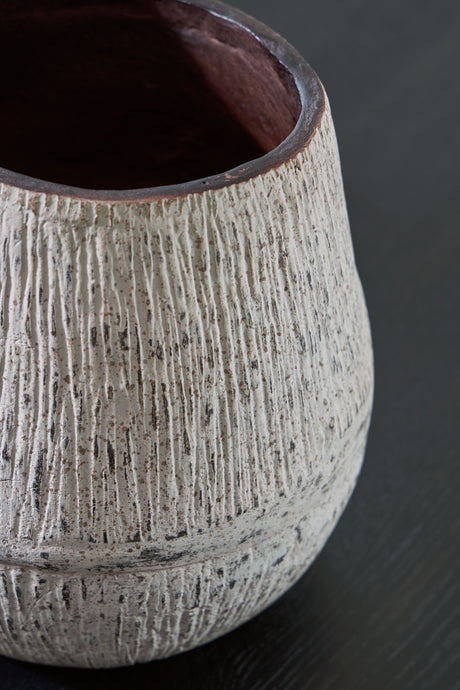 Claymount Distressed Brown Vase from Ashley - Luna Furniture