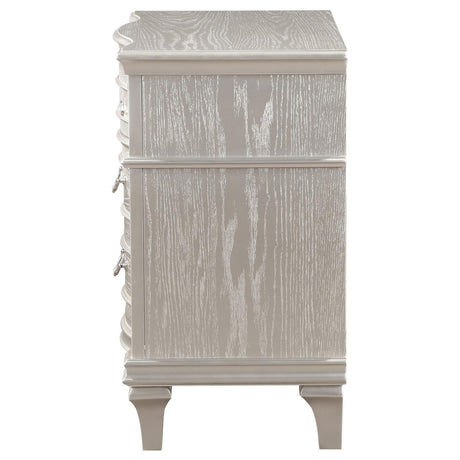 Evangeline Silver Oak 3-Drawer Nightstand from Coaster - Luna Furniture