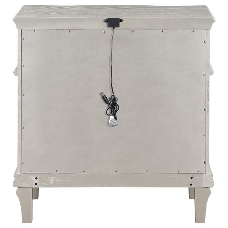 Evangeline Silver Oak 3-Drawer Nightstand from Coaster - Luna Furniture