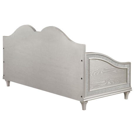 Evangeline Silver and Ivory Upholstered Twin Daybed with Faux Diamond Trim from Coaster - Luna Furniture