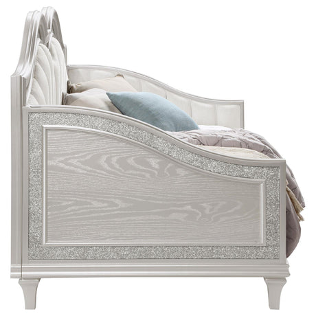 Evangeline Silver and Ivory Upholstered Twin Daybed with Faux Diamond Trim from Coaster - Luna Furniture