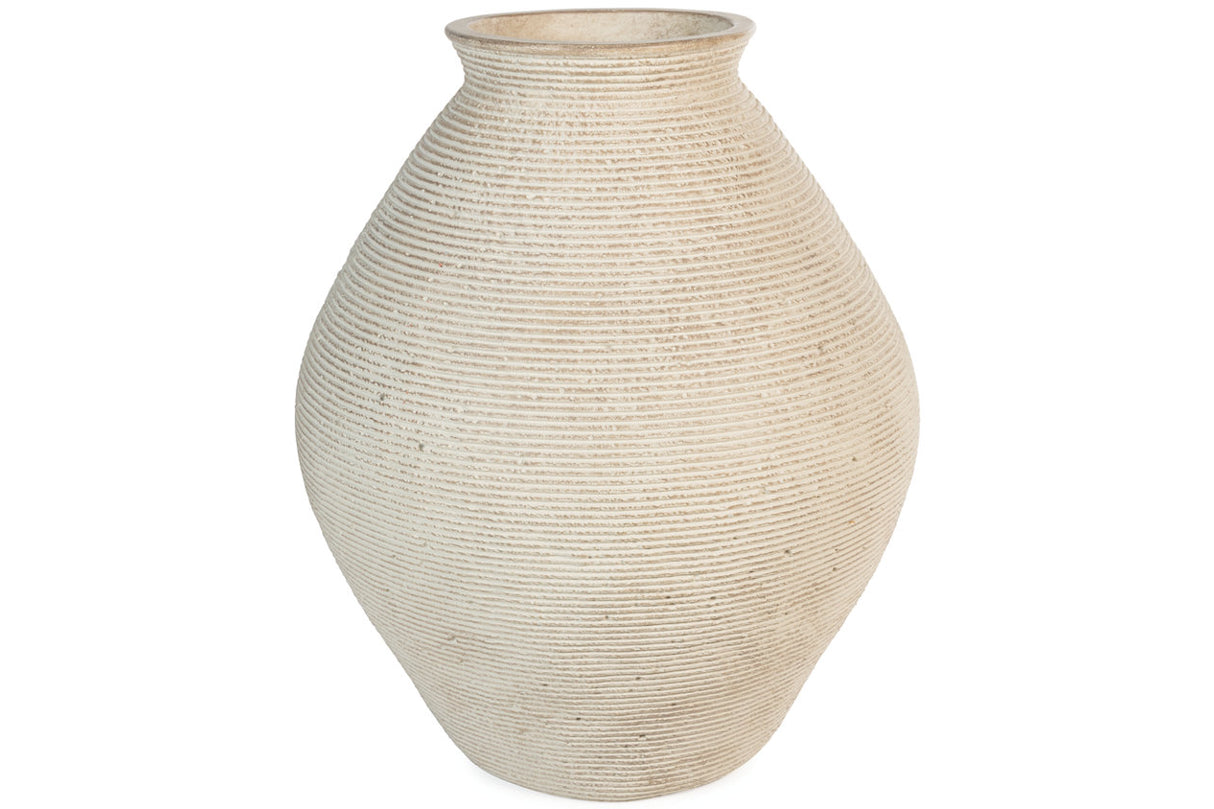 Hannela Antique Tan Vase from Ashley - Luna Furniture