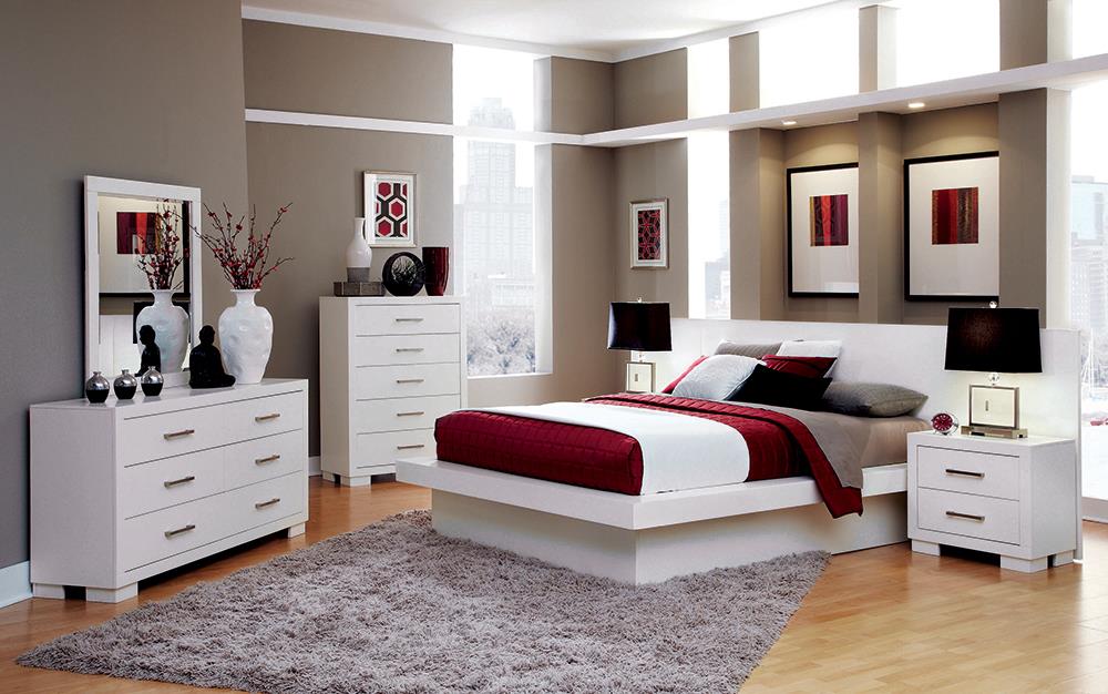 Jessica White 6-Piece Eastern King Bedroom Set with Nightstand Panels from Coaster - Luna Furniture