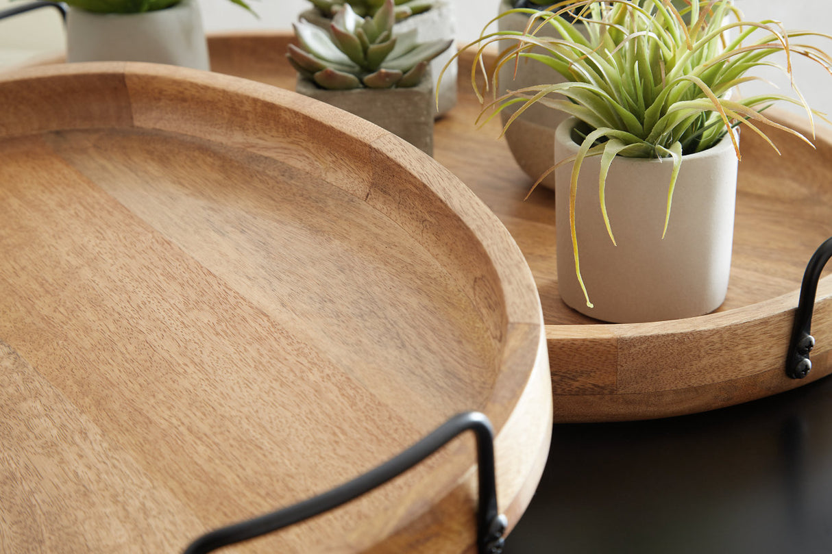 Jocelyne Brown/Black Tray from Ashley - Luna Furniture