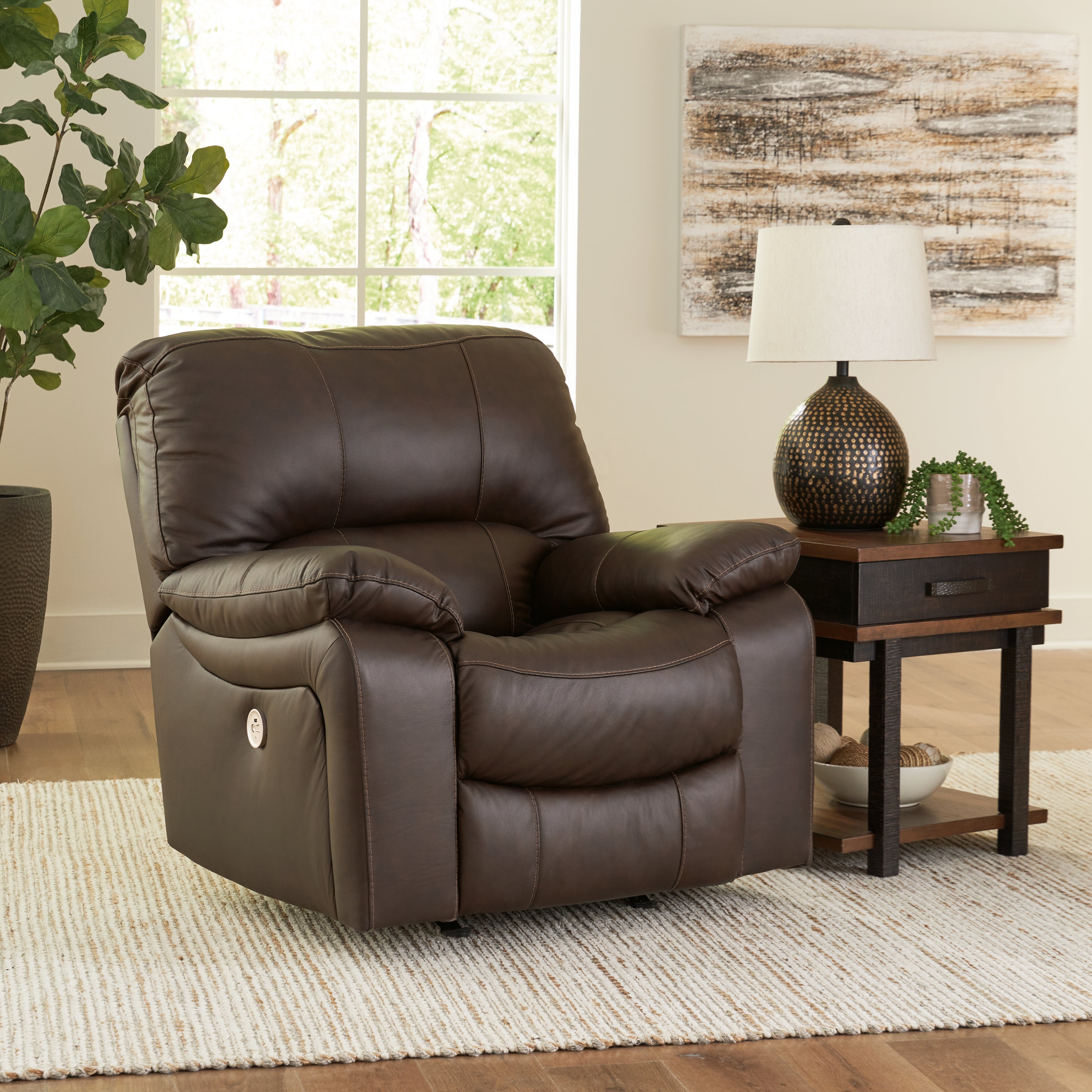 ライア Leesworth Dark Brown Power Recliner - Luna Furniture