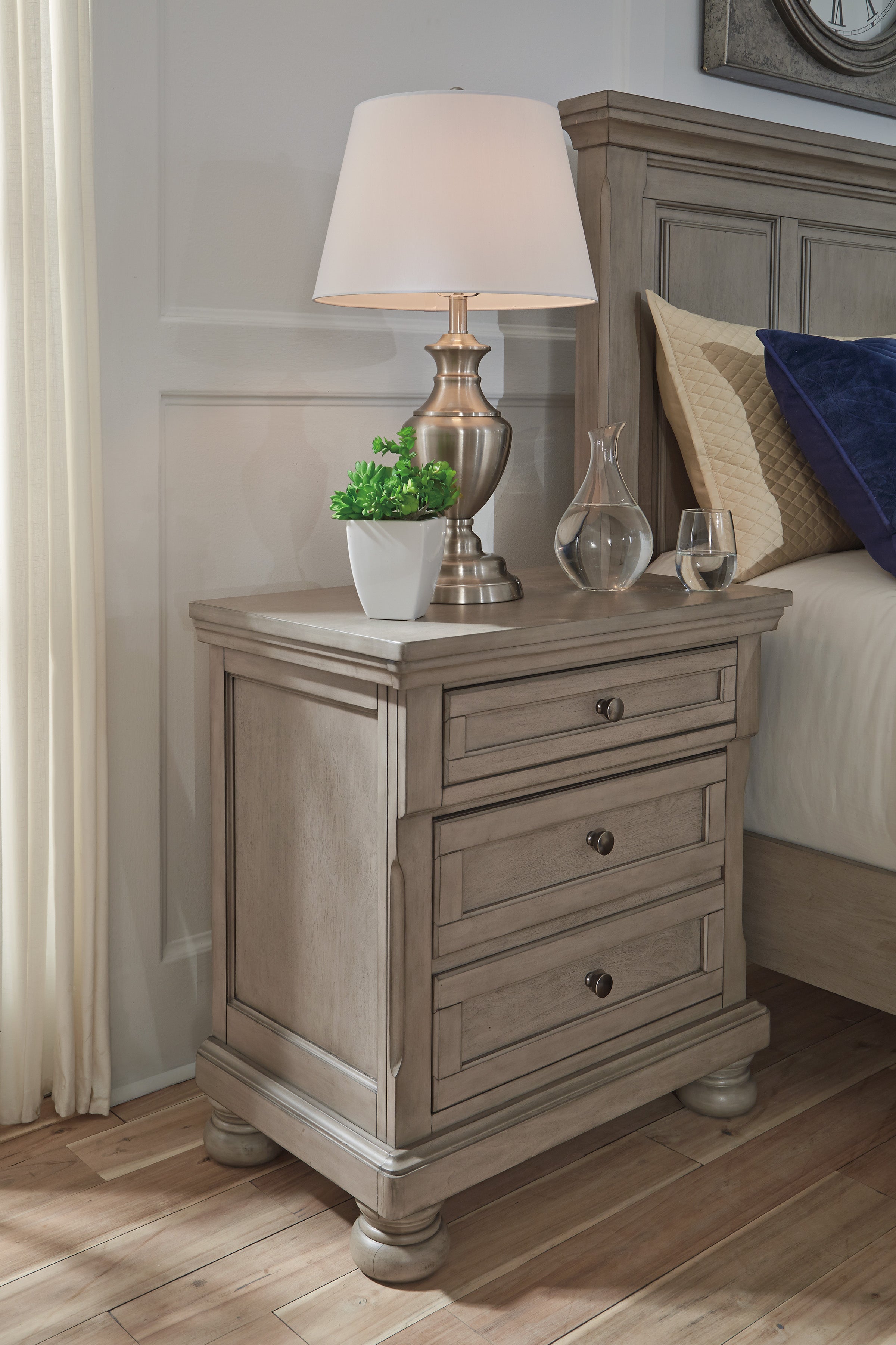 Ashley Lettner Light Gray Panel Bedroom Set - Luna Furniture