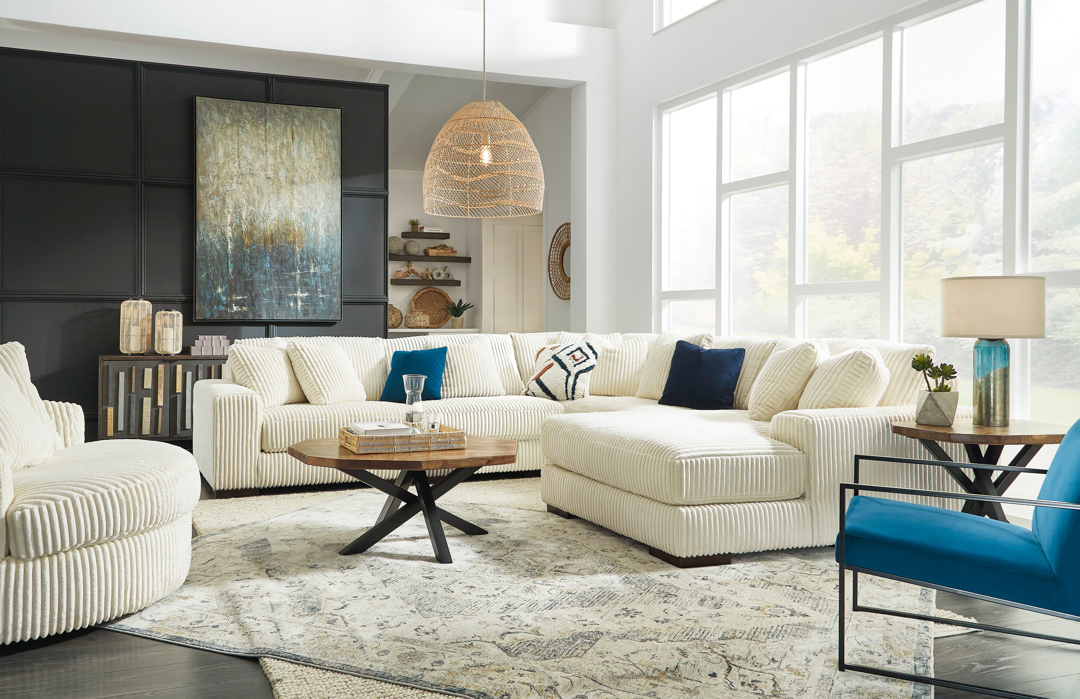 Ashley Lindyn Ivory 5-Piece RAF Chaise Sectional – Luna Furniture
