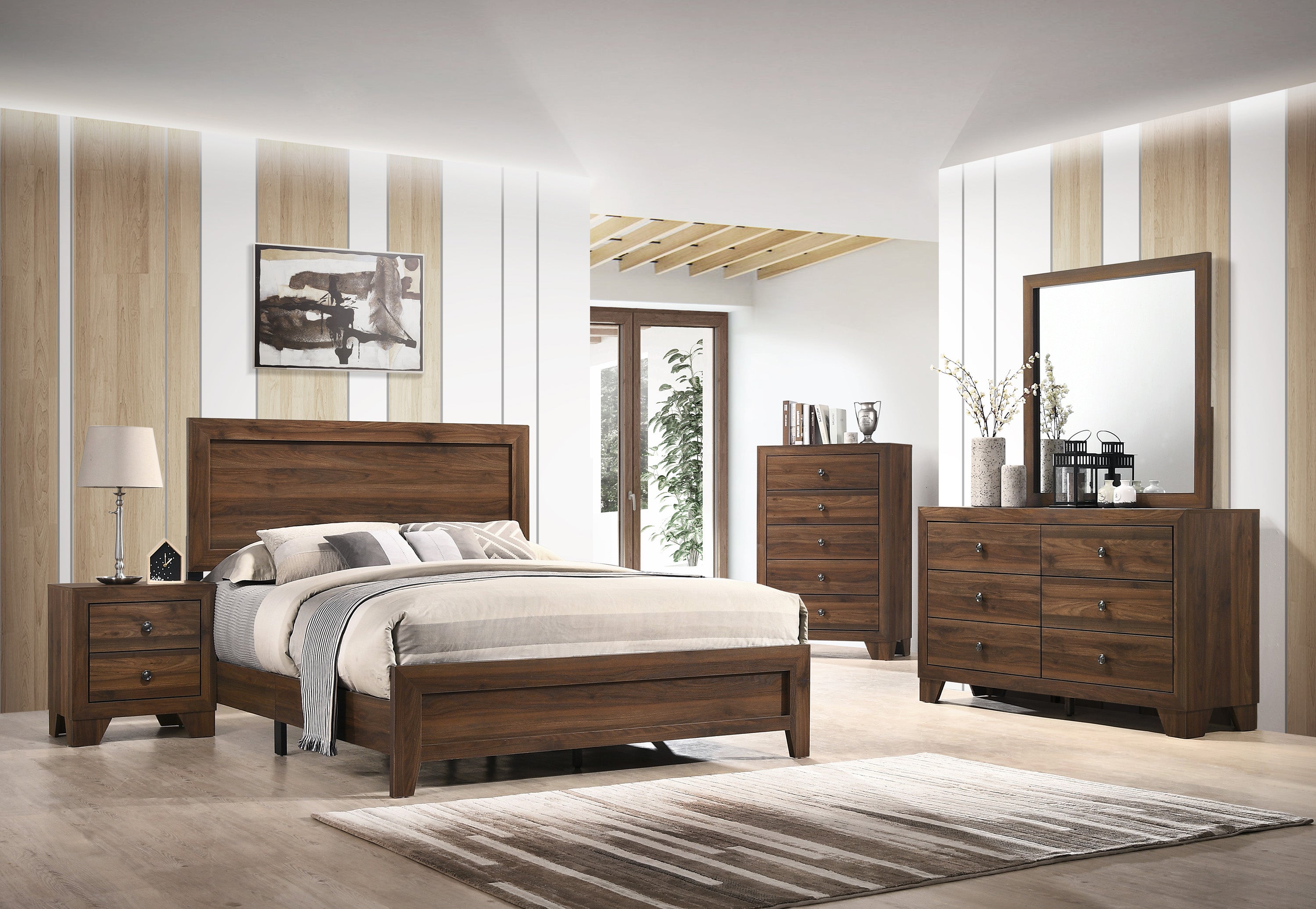 Crown Mark Millie Cherry Brown Queen Panel Bed - Luna Furniture
