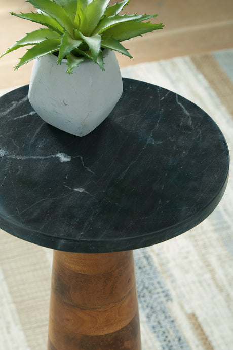 Quinndon Brown/Black Accent Table from Ashley - Luna Furniture