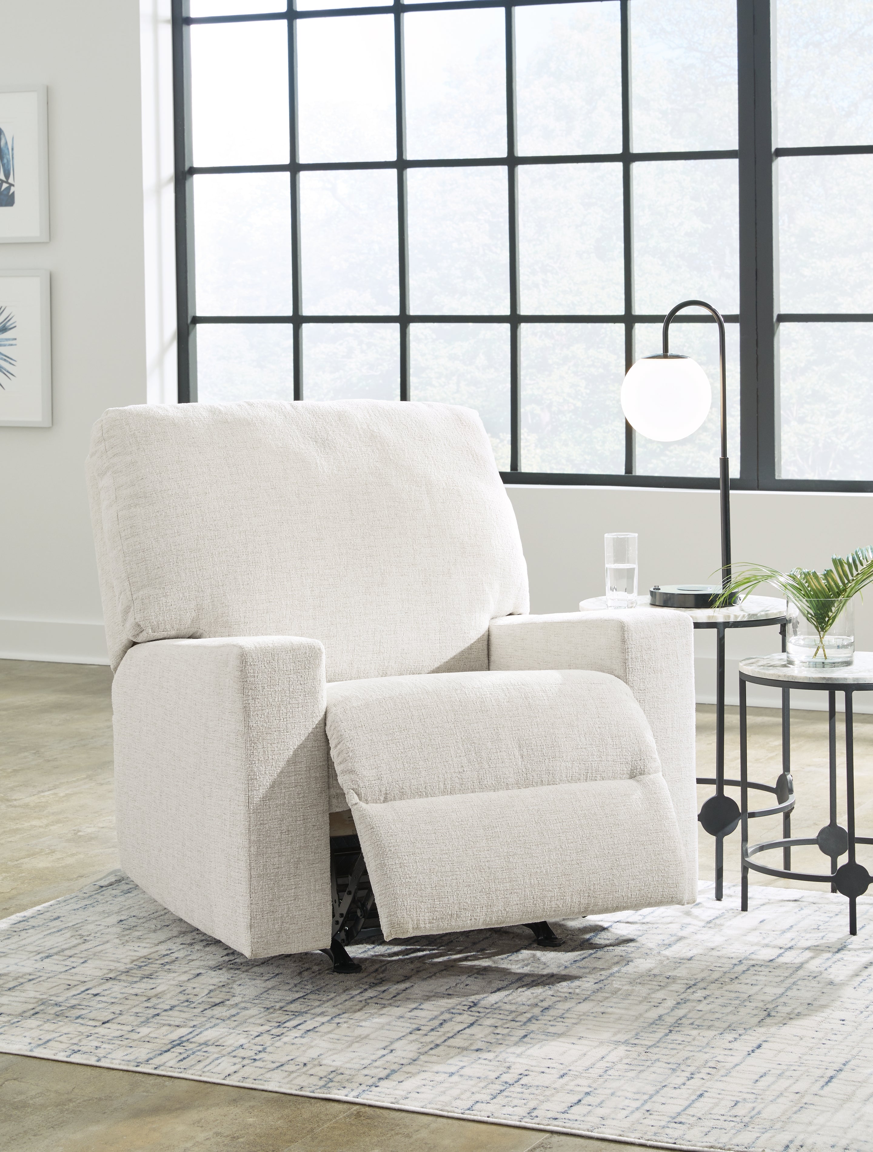 Rannis Snow Recliner - Luna Furniture