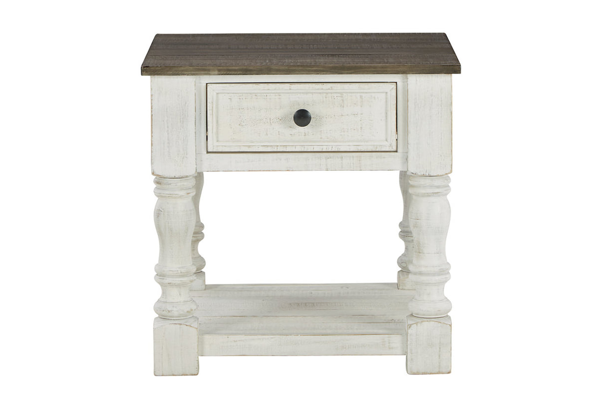 Havalance White/Gray End Table