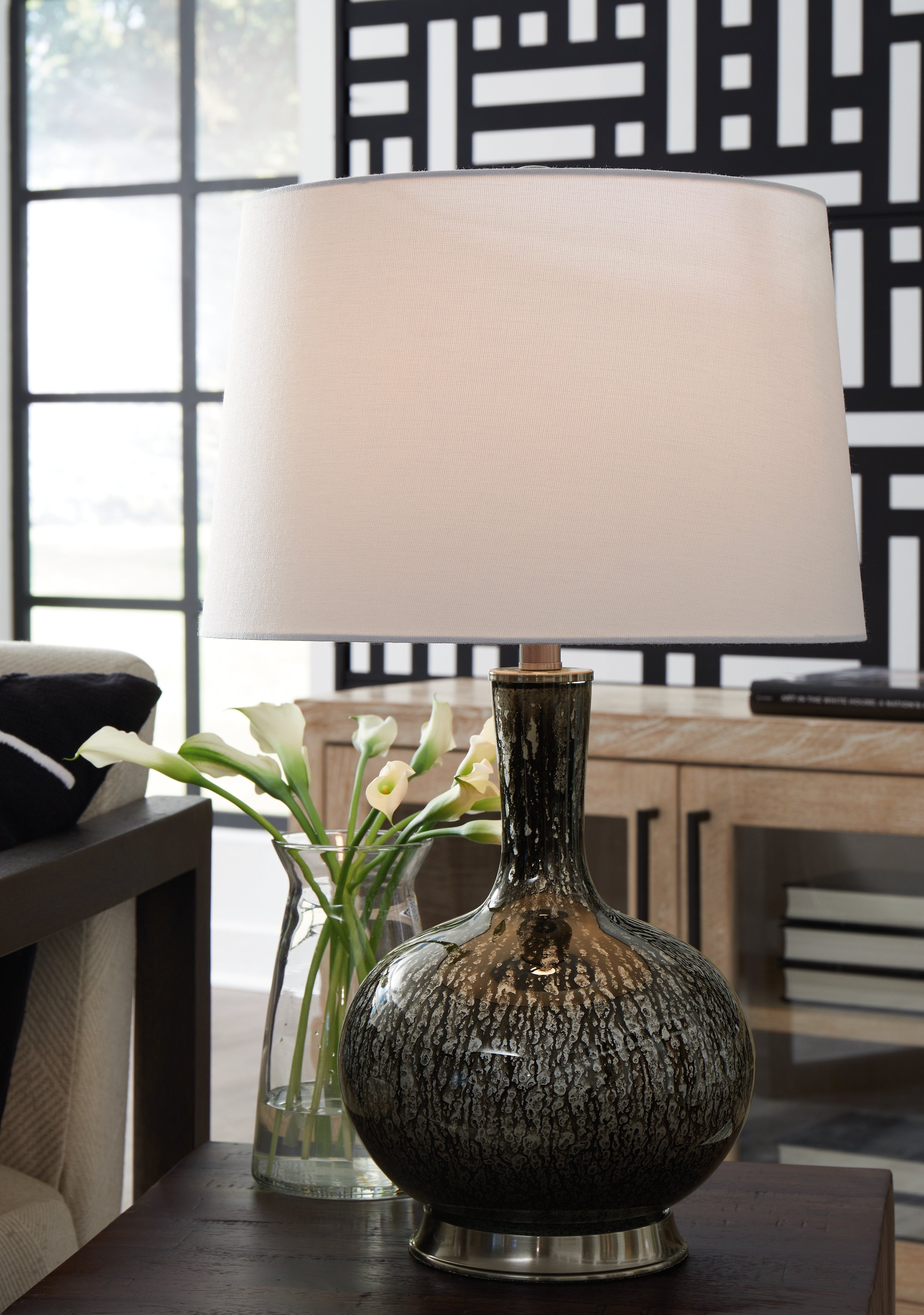 Tenslow Antique Black Table Lamp - Luna Furniture