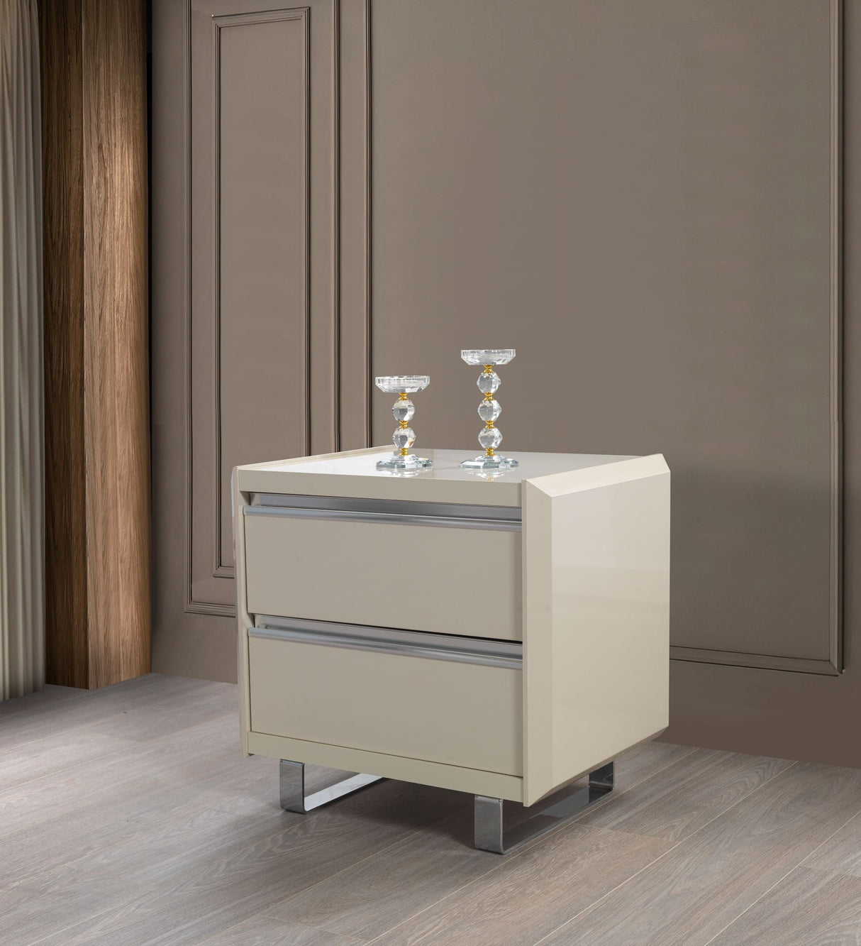 Viola Cream High Gloss Lacquer 4-Piece Queen Bedroom Set from Nova Furniture - Luna Furniture