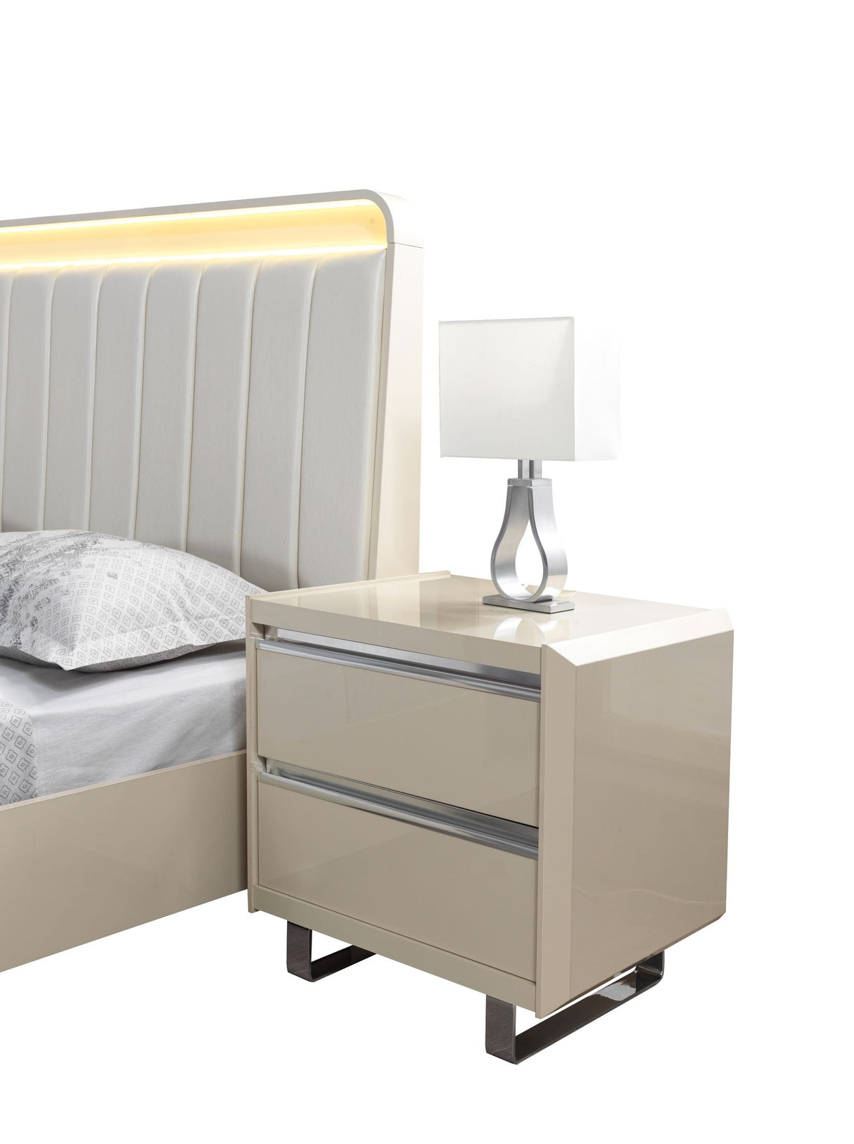 Viola Cream High Gloss Lacquer 4-Piece Queen Bedroom Set from Nova Furniture - Luna Furniture
