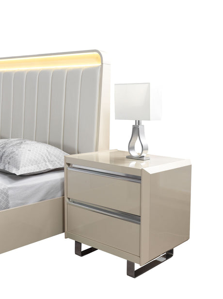 Viola Cream High Gloss Lacquer 4-Piece Queen Bedroom Set from Nova Furniture - Luna Furniture