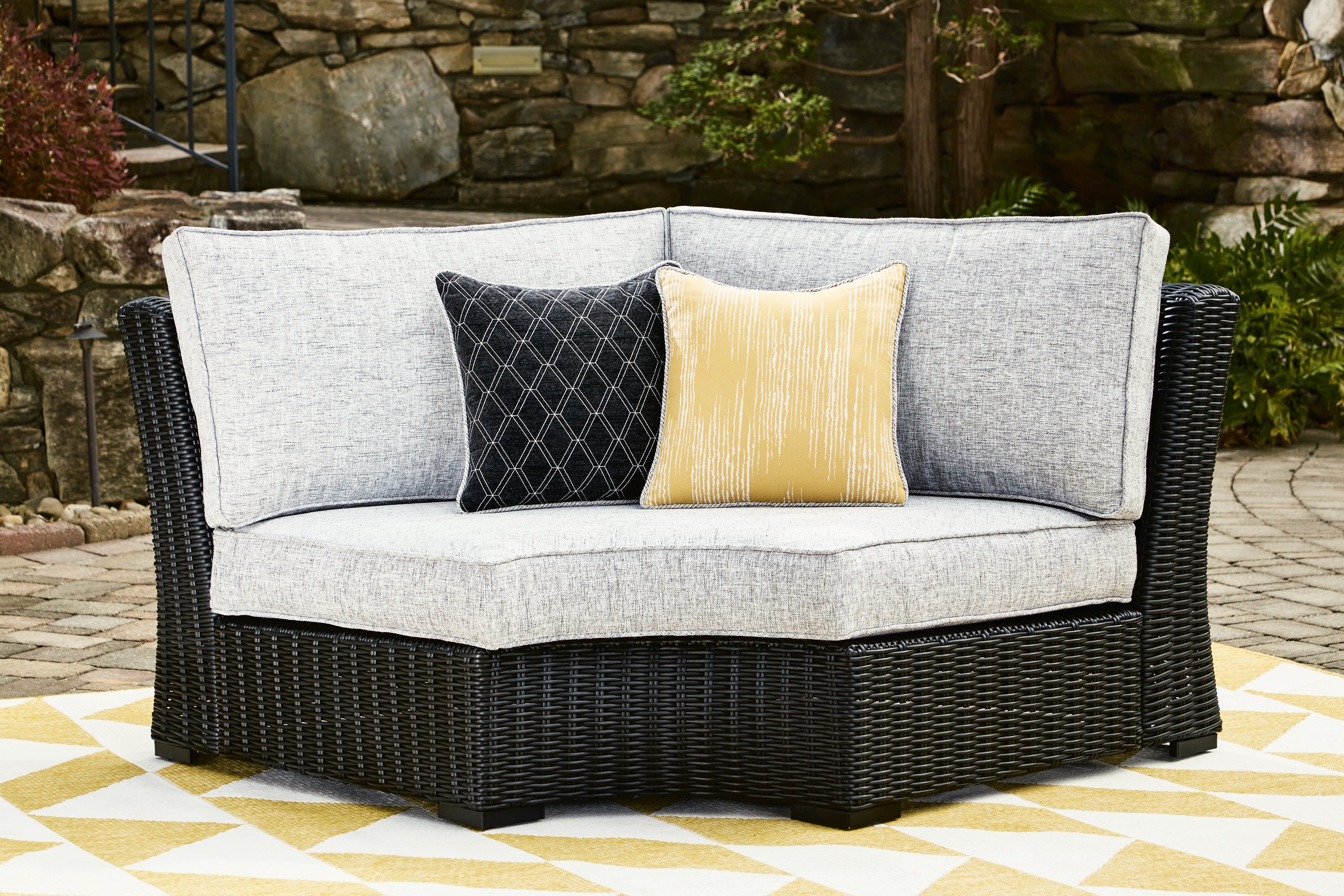 Beachcroft Black/Light Gray Outdoor Curved Corner Chair with Cushion from Ashley - Luna Furniture