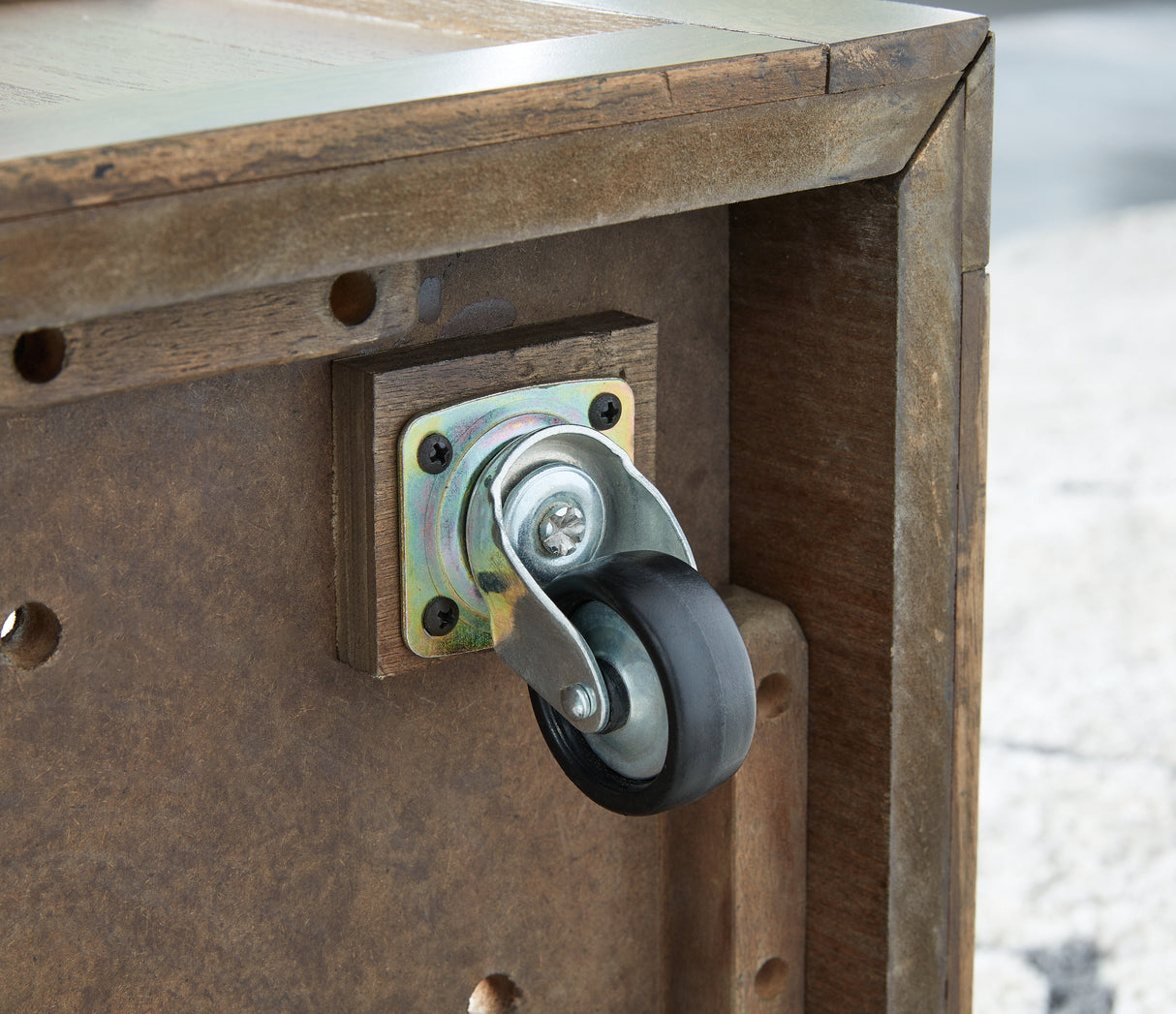 Boardernest Brown Coffee Table with 4 Stools from Ashley - Luna Furniture