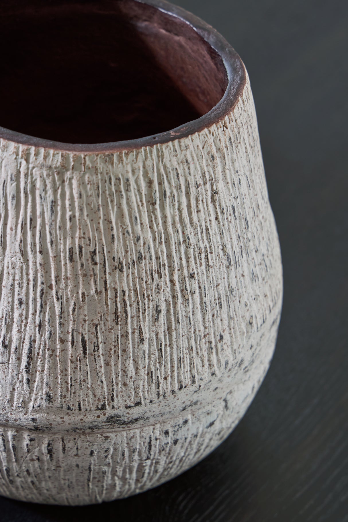 Claymount Distressed Brown Vase - A2000635 - Luna Furniture