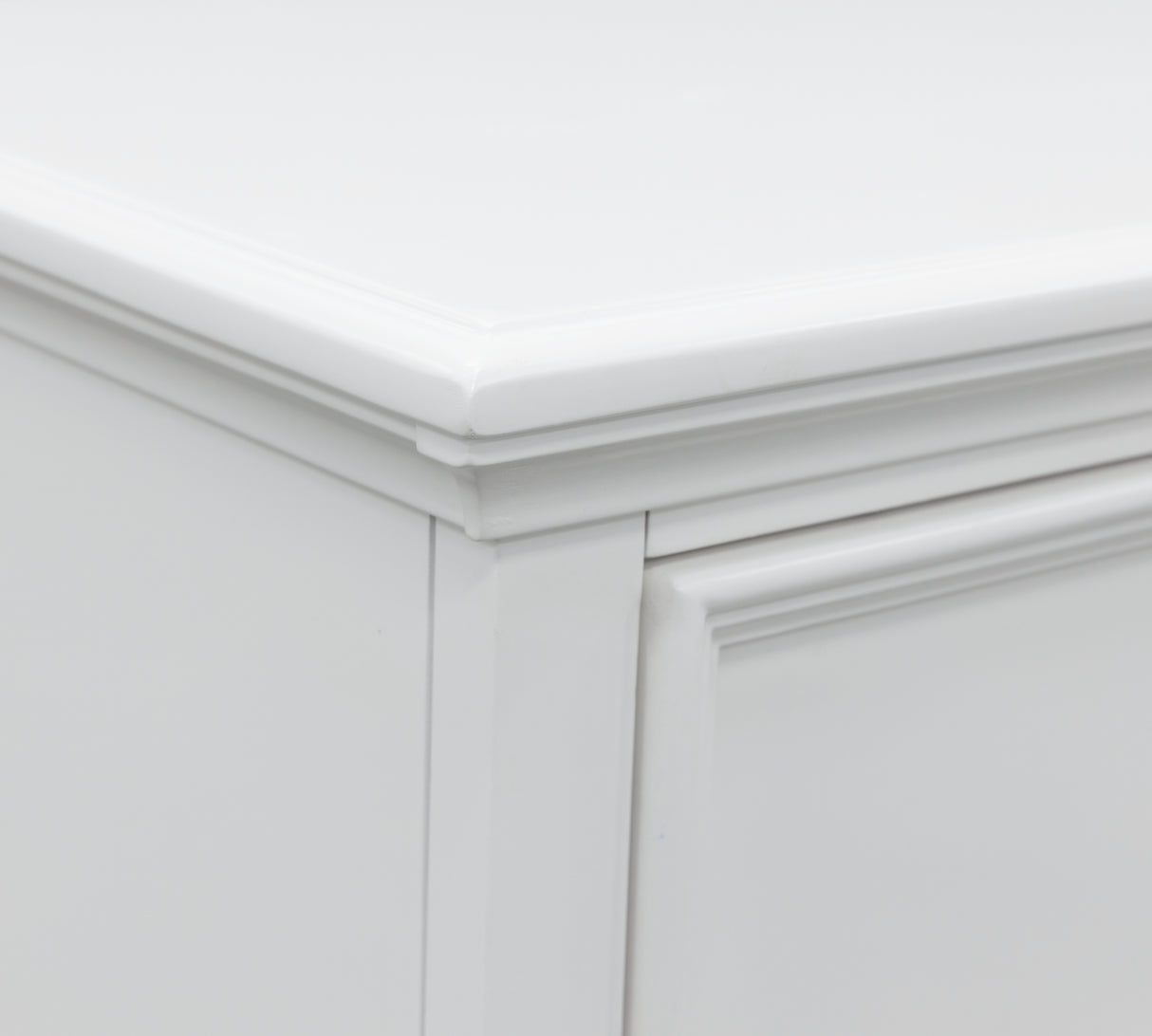 Fortman White Chest of Drawers - B680-46 - Luna Furniture