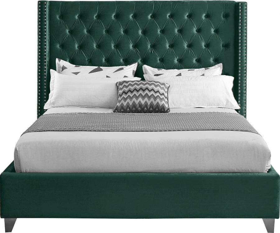 Aiden Green Velvet Queen Bed from Meridian - Luna Furniture