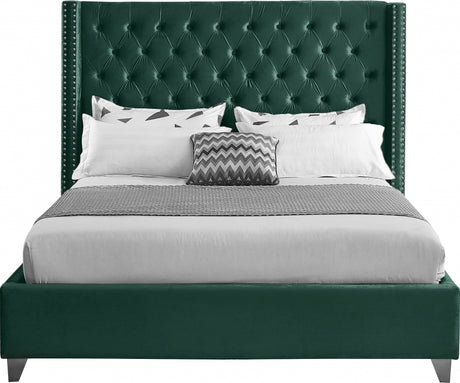 Aiden Green Velvet Queen Bed from Meridian - Luna Furniture