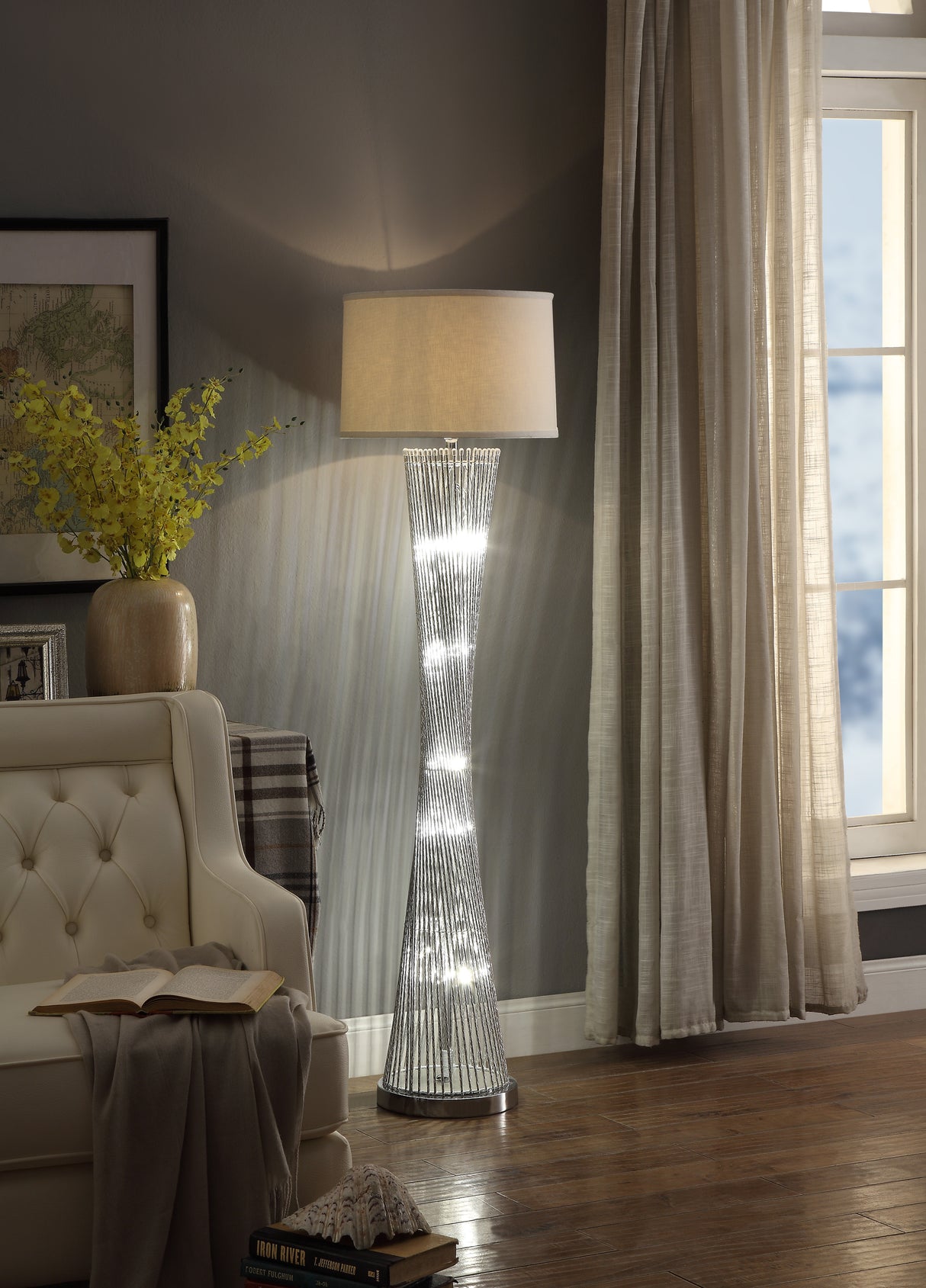 H14822R Floor Lamp - Luna Furniture
