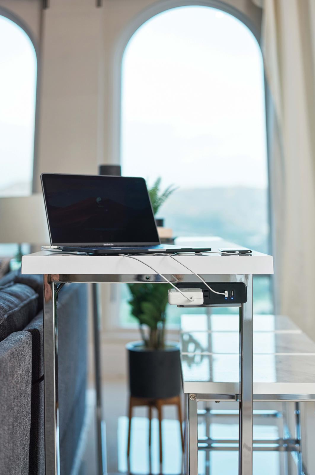 Marmot White Marble and Chrome 4-Piece Rectangle Counter Height Set from Coaster - Luna Furniture