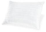 TBD White Pillow (Set of 2)(9/Case) - M52110 - Luna Furniture